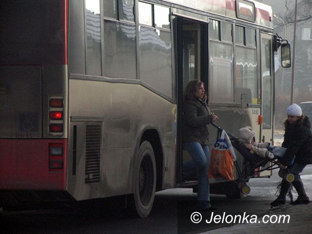 JELENIA GÓRA: Pancerz brudu na autobusach
