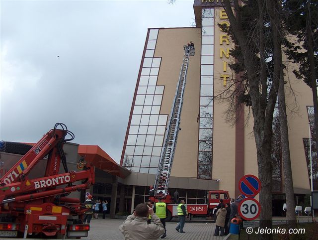 REGION JELENIOGÓRSKI: Płonął hotel – goście ewakuowani