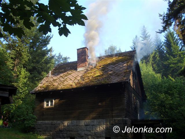 Region Jeleniogórski: Paliła się opuszczona leśniczówka