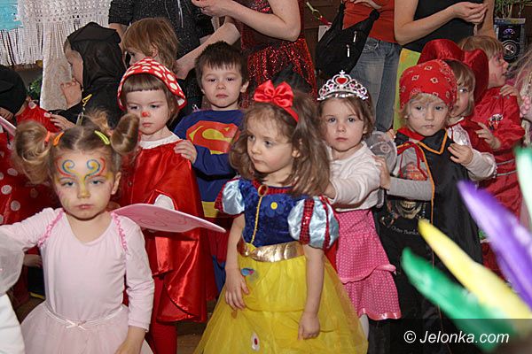 JELENIA GÓRA: Karnawałowe szaleństwo w przedszkolach