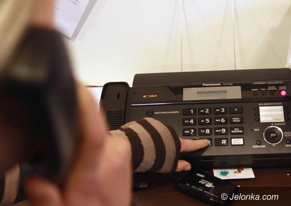 Jelenia Góra: Policjanci zablokowali Warszawę, ale nie telefony