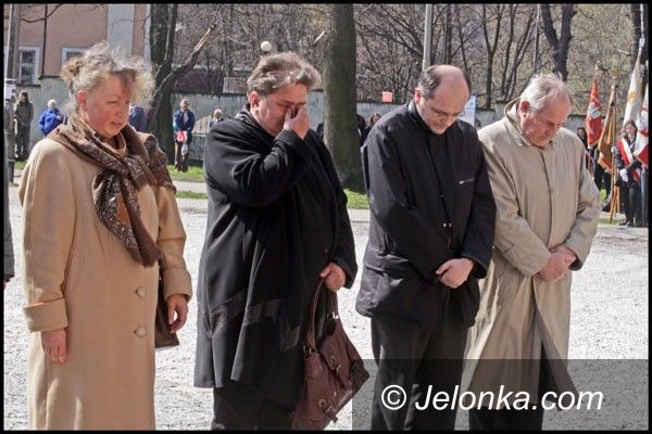 JELENIA GÓRA: Radni oddadzą hołd Ofiarom tragedii w Smoleńsku