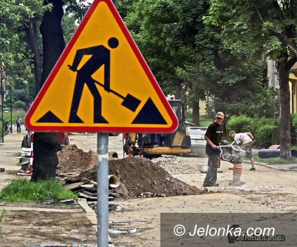 JELENIA GÓRA: Uciążliwy remont ulicy Wyczółkowskiego