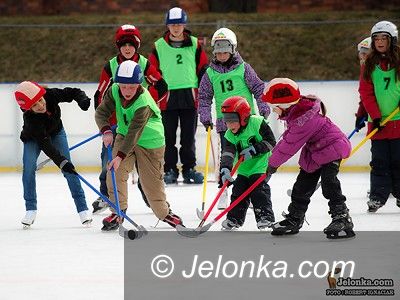 Jelenia Góra: Inauguracja „Ferii z MOS–em”, na start zabawy na lodowisku