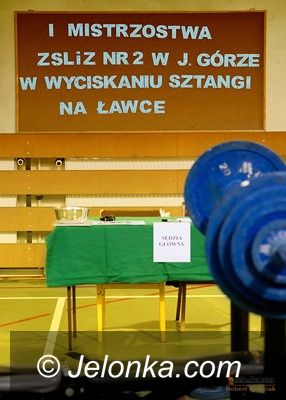 Jelenia Góra: Rekord szkoły pobity, najsilniejszy Michał Kur – fotorelacja  z zawodów