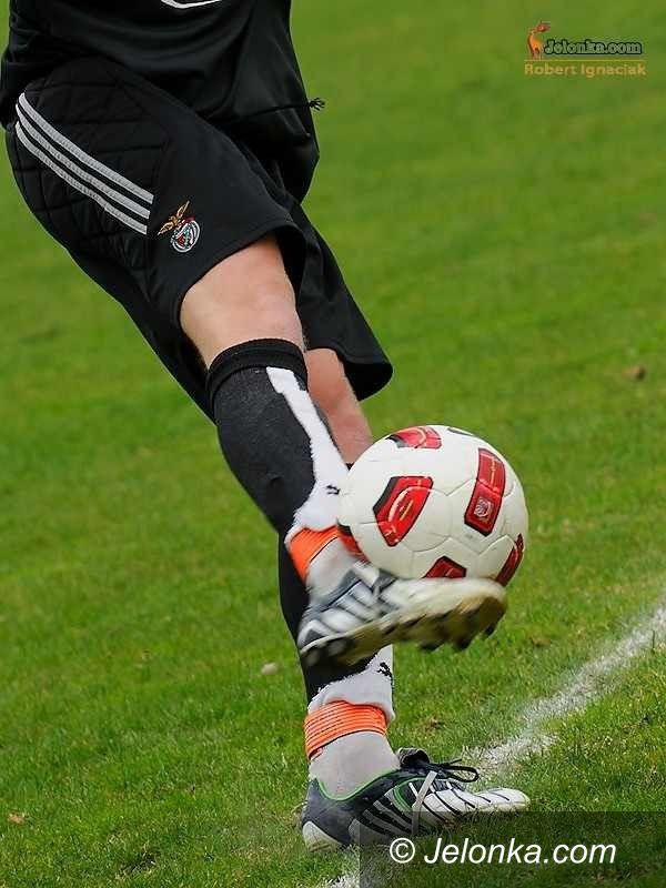Jelenia Góra: Seniorzy zagrają w piłkę nożną