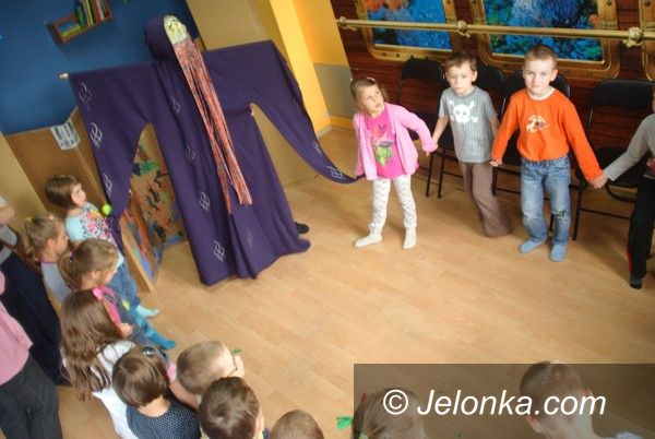 Jelenia Góra: Przedszkolaki  w teatrze
