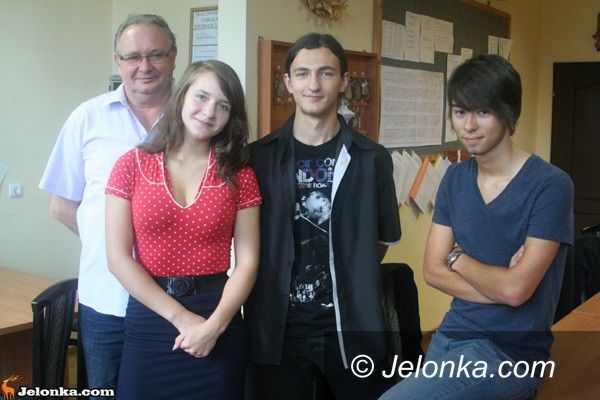 JELENIA GÓRA: Licealiści z „Norwida” w Europejskim Parlamencie Młodzieży