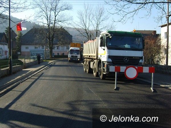 Piechowice: Końcówka prac drogowych na Żymierskiego w Piechowicach