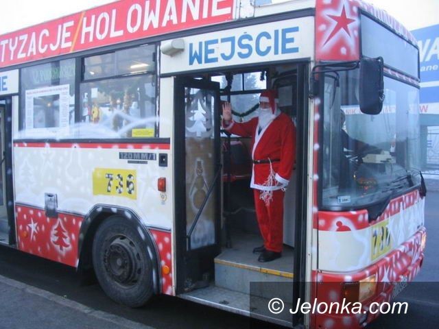 JELENIA GÓRA: Święty Mikołaj kierowcą autobusu MZK