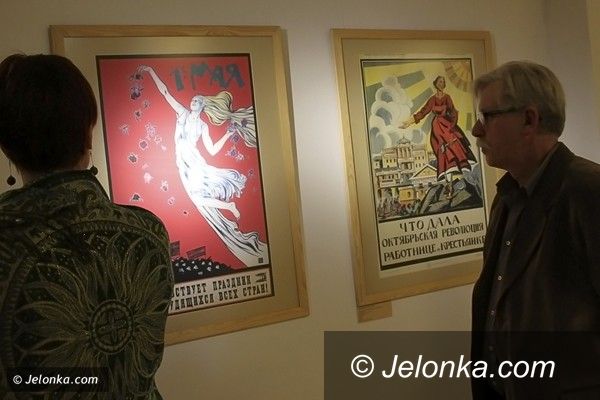 JELENIA GÓRA: “Świat się śmieje”, “Lenin w 1918 roku” i inne. Rosyjskie plakaty w BWA i Muzeum Karkonoskim