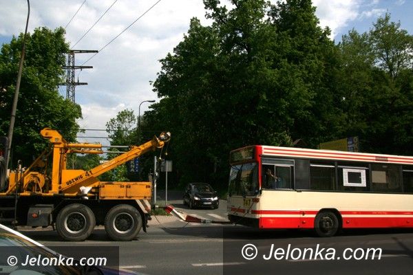Jelenia Góra: Pękają przewody w autobusach