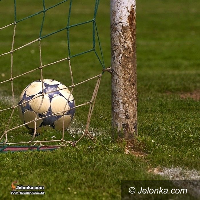 IV-liga piłkarska: Karkonosze kończą sezon meczem na wyjeździe