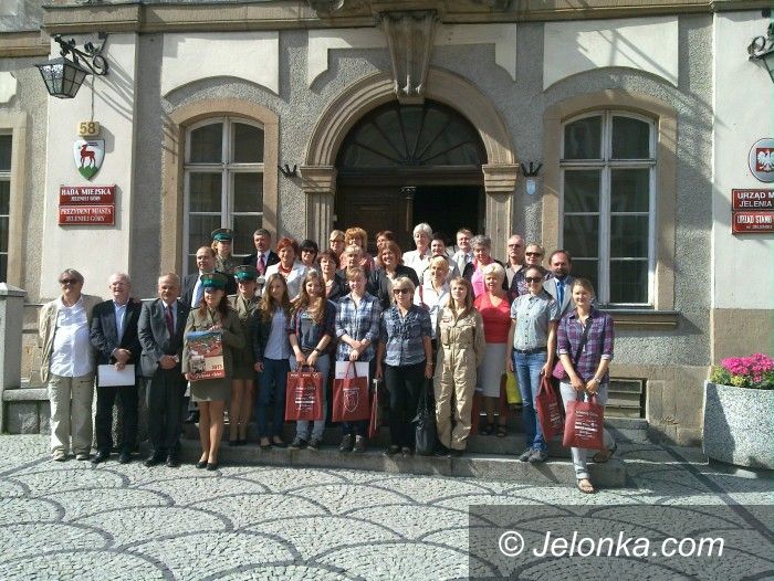 Jelenia Góra: W Ratuszu oficjalnie otwarto XX Jubileuszowe Mistrzostwa Polski Kobiet w Szybownictwie