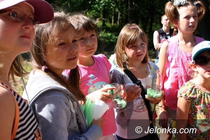 Jelenia Góra: Rozśpiewani wśród kwiatów – dzieci zakończyły letni wypoczynek w „Muflonie”