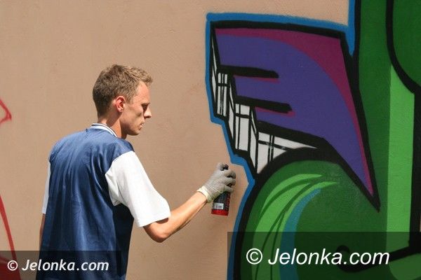 Jelenia Góra: Graffiti Jam przy SP nr 13  jeszcze dzisiaj. Warto zobaczyć writerów w akcji!