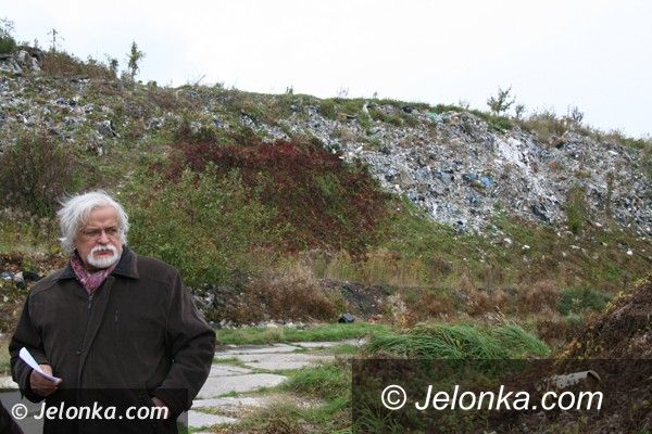 Region/Jelenia Góra: Wysypisko śmieci w Siedlęcinie porośnie trawa, jeżyny i leszczyna