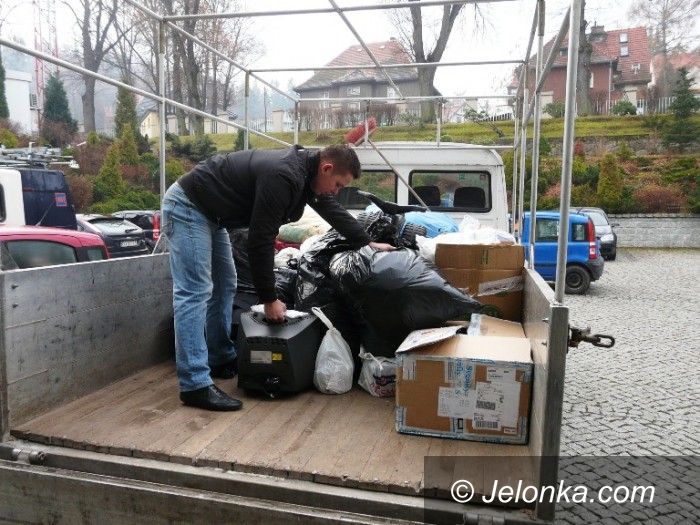 Jelenia Góra: Pracownicy firmy Tauron zorganizowali pomoc dla skrzywdzonych kobiet