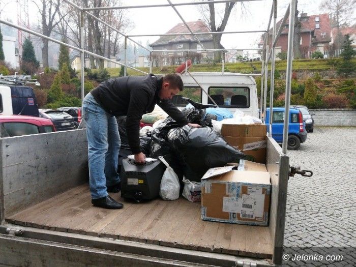 Jelenia Góra: Pracownicy firmy Tauron zorganizowali pomoc dla skrzywdzonych kobiet