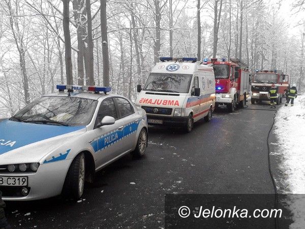 Jelenia Góra: Zderzenie na drodze z Michałowic do Piechowic – dwie osoby w szpitalu