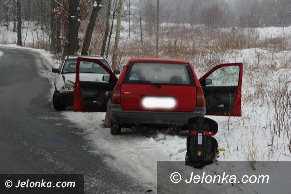 Jelenia Góra-Cieplice: Czołówka w Cieplicach przez „szklankę” na jezdni