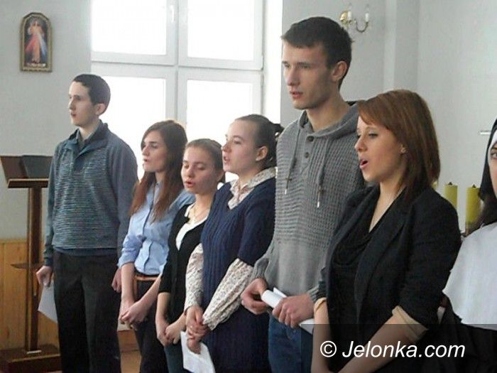 Jelenia Góra: Uczniowie „Ekonoma” na spotkaniu z chorymi