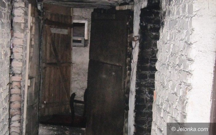 Jelenia Góra: Pożar w piwnicy – ewakuowano 10 osób