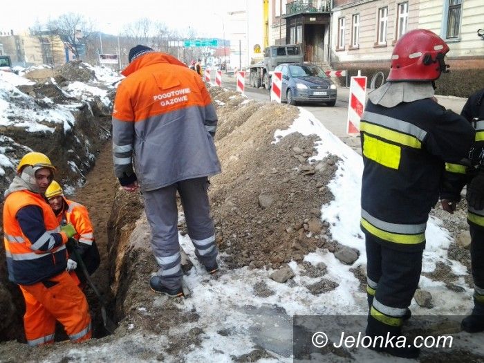 Jelenia Góra: Robotnicy uszkodzili rurę gazową