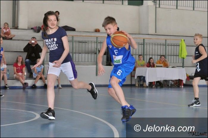 Jelenia Góra: Niezwykle udany turniej mini–koszykówki w SP nr 11