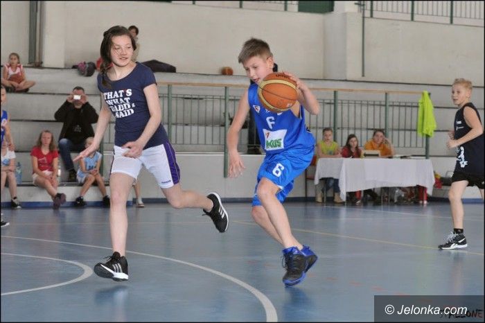 Jelenia Góra: Niezwykle udany turniej mini–koszykówki w SP nr 11