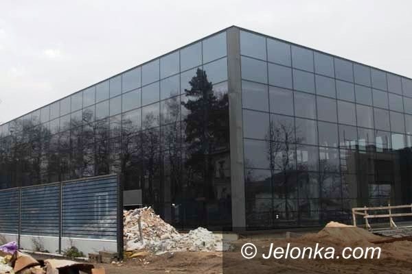 Jelenia Góra: Pre–Fabrykat zajmie się dokończeniem budowy Term? Są protesty