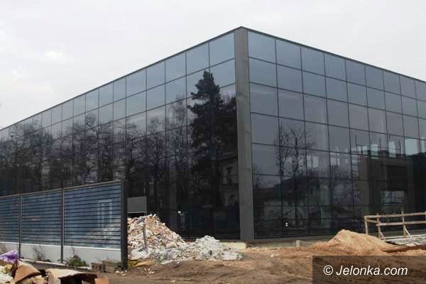 Jelenia Góra: Pre–Fabrykat zajmie się dokończeniem budowy Term? Są protesty
