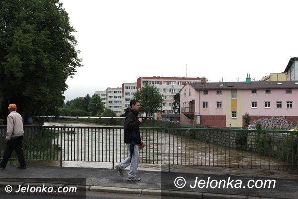 Jelenia Góra - region: Wody w rzekach opadają, ale idą burze
