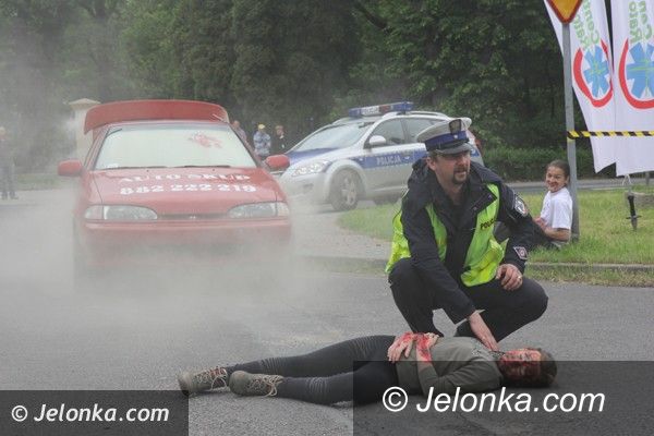 Jelenia Góra: Wybuch samochodu w Cieplicach – pokaz ratownictwa