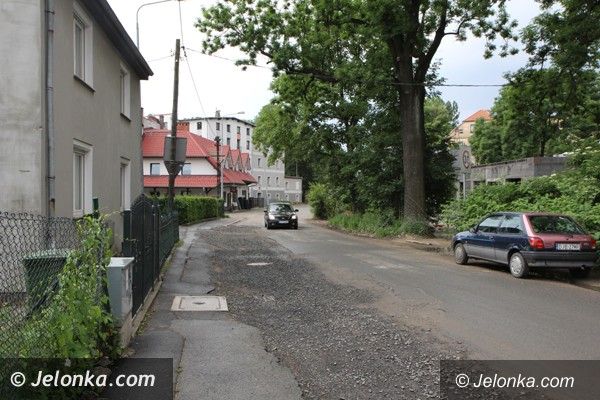 Jelenia Góra: Niemal pięćdziesiąt ulic jeszcze w tym roku do remontu