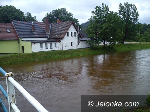 Jelenia Góra - region: Wody jeszcze wysokie, ale już opadają. Zagrożenie mija