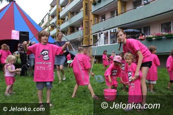 Jelenia Góra: „Skok w blok” robi furorę wśród dzieci