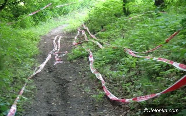 Jelenia Góra: Było po wyścigu sprzątanie, ale niezbyt dokładne