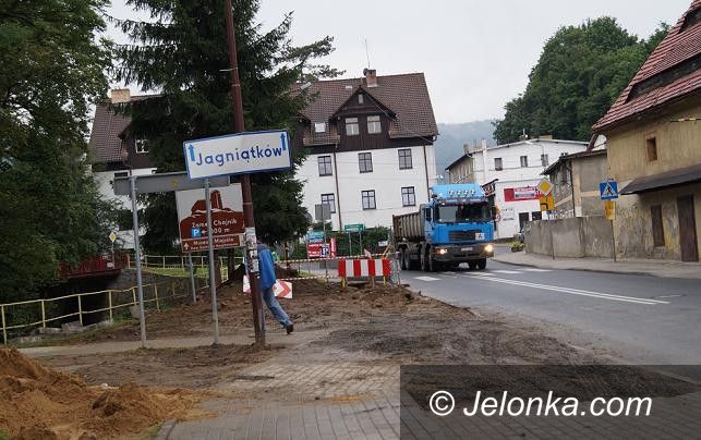 Jelenia Góra: Trwa kanalizowanie Sobieszowa. Koniec we wrześniu
