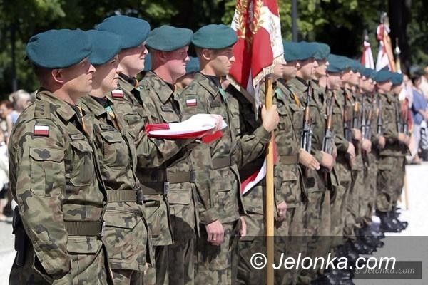 Jelenia Góra: Obchody Święta Wojska Polskiego przy Kościele Łaski