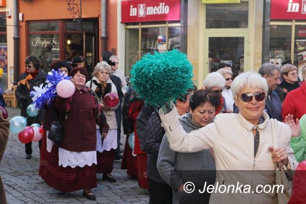 Jelenia Góra: Senioralia: tłumna parada na początek, a potem...