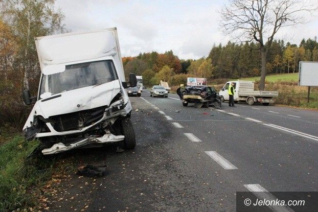 Jelenia Góra: Zderzenie trzech aut na trasie do Zgorzelca