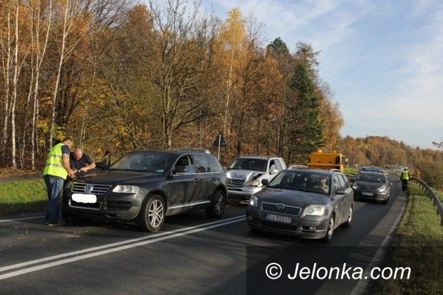 Jelenia Góra: Zderzenie trzech samochodów na Sudeckiej