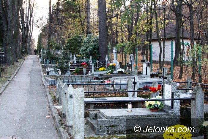 Jelenia Góra: MPGK: Śmieci z cmentarzy usuwamy na bieżąco