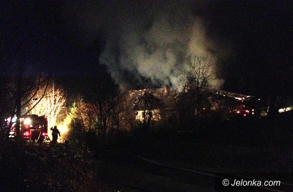 Piechowice: Pożar domu wielorodzinnego w Górzyńcu (aktualizacja)