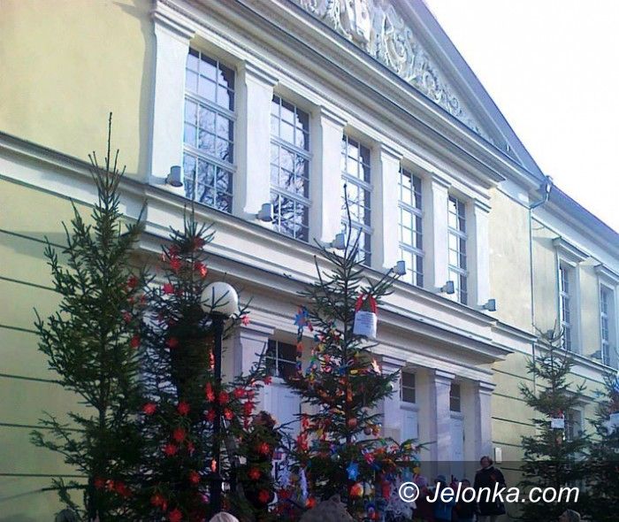 Jelenia Góra: Cieplice świątecznie ozdobione przez dzieci i młodzież