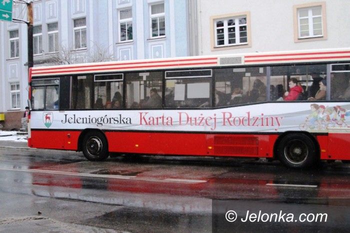 Jelenia Góra: Rodzice: Zniżki biletów MZK dla wielodzietnych to żadna pomoc