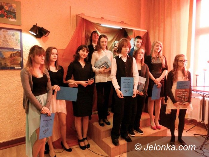 Jelenia Góra: Wyrecytowali i wyśpiewali swoje sukcesy w MDK
