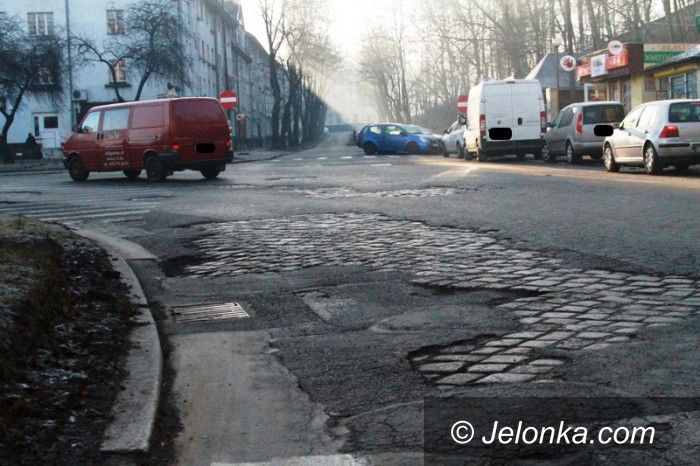 Jelenia Góra: Remonty dróg pilnie potrzebne!