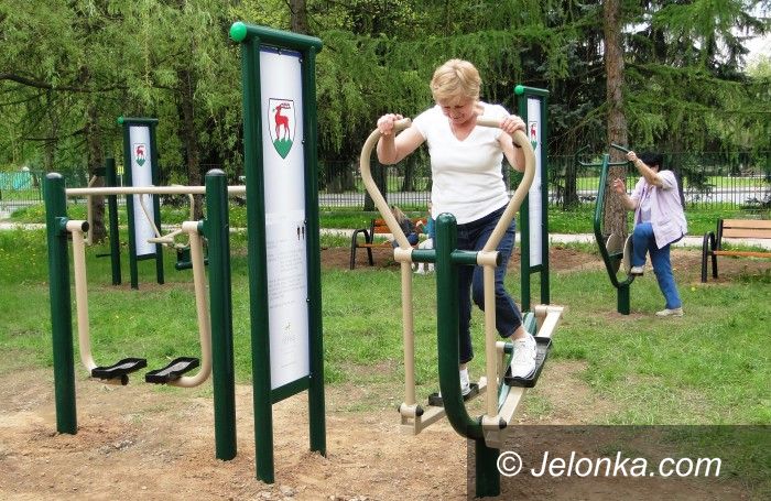 Jelenia Góra: Mieszkańcy urządzili sobie park z siłownią